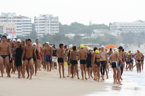 Sul Informação - Mariana, Paulo e Francisco vão nadar 18 quilómetros entre as praias da Batata e do Carvoeiro