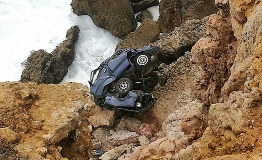 Sul Informação - Sagres: Queda de carro em falésia com 50 metros causou um morto (com fotos)
