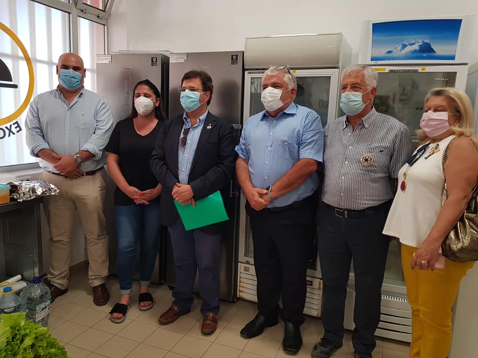 Sul Informação - Clubes Rotary entregam equipamentos de frio a núcleos algarvios da Refood