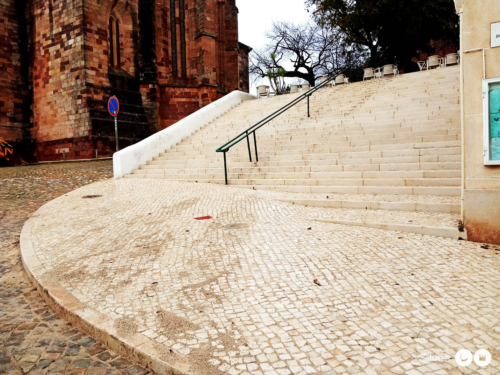 Sul Informação - Câmara de Silves reabilitou as escadinhas do Castelo