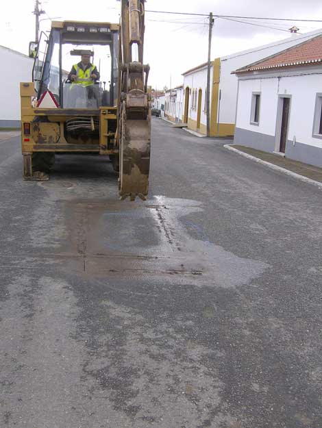 Sul Informação - Monsaraz reduz perdas na rede de água de São Marcos do Campo em 60 por cento