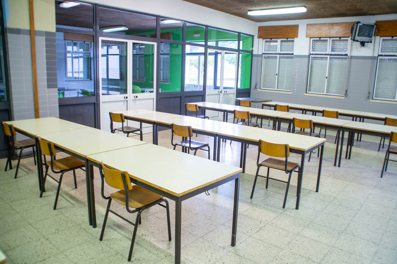 Sul Informação - A nova escola de 9 mil alunos algarvios tem máscaras, desinfetantes e distanciamento