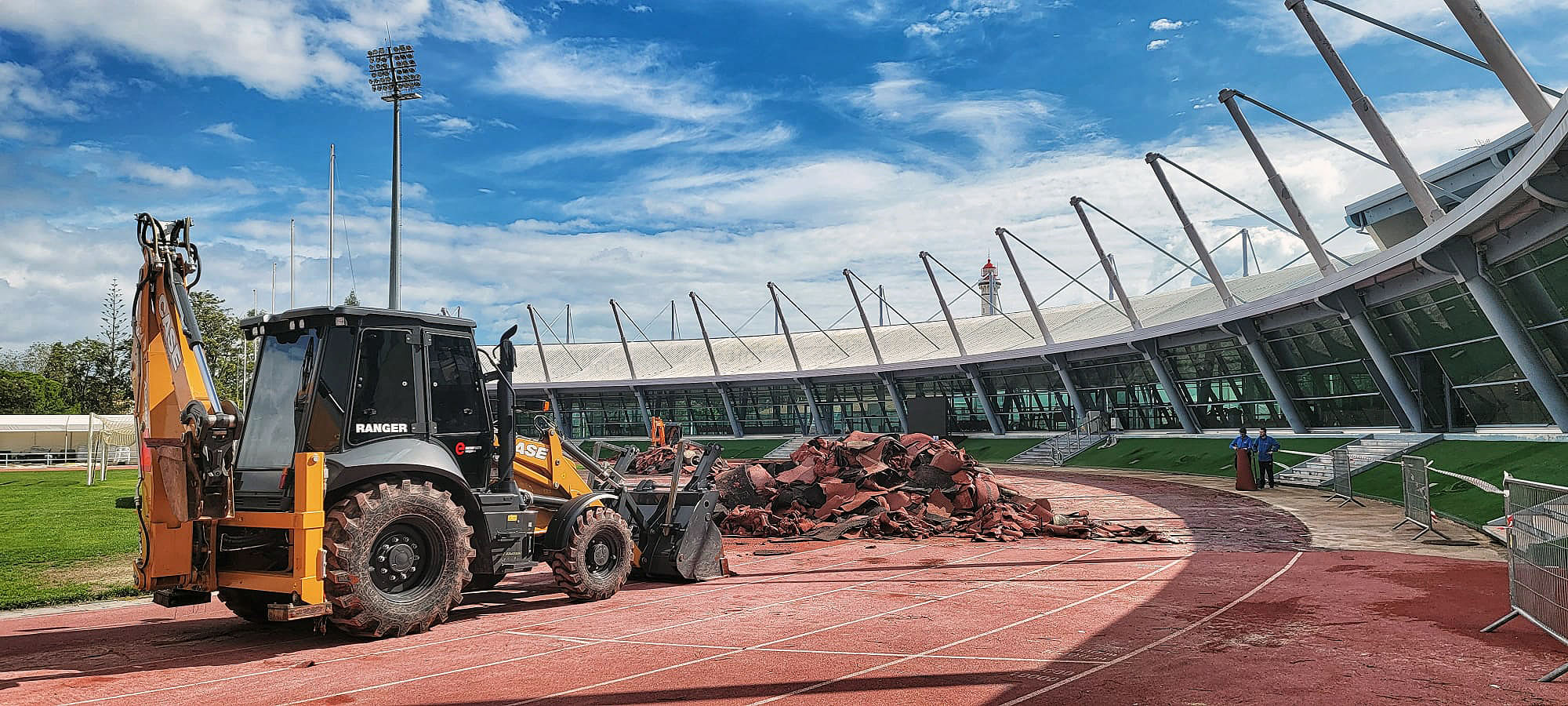 Sul Informação - Taxa turística paga renovação da pista de atletismo do Complexo Desportivo de VRSA