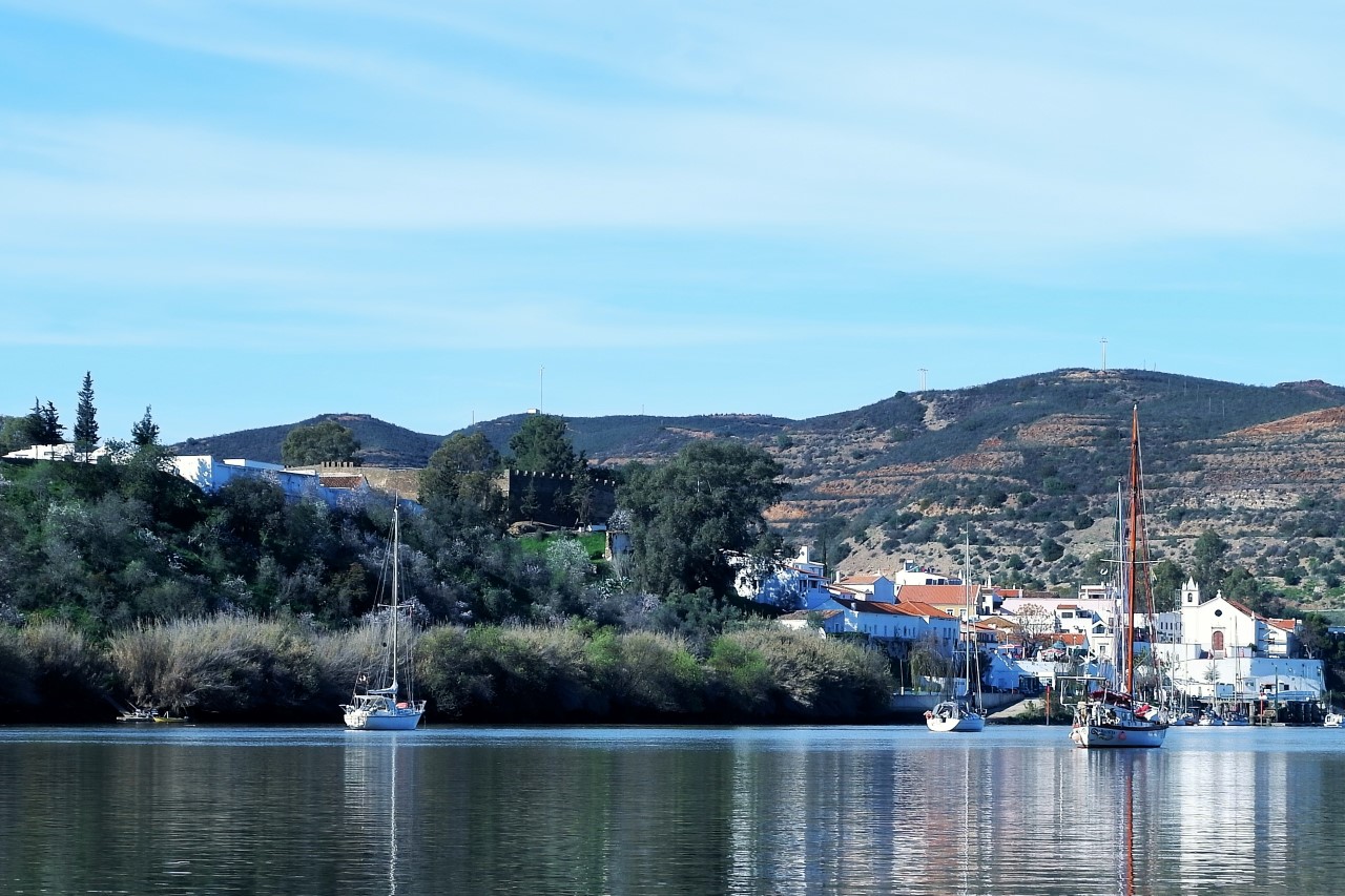 Sul Informação - Do ar, no rio e em caminhos de terra se mostram as riquezas do Baixo Guadiana