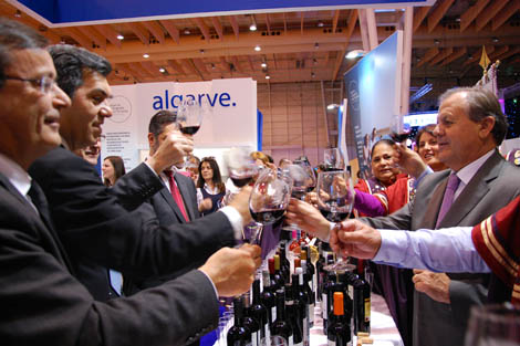 Rota dos Vinhos_brinde Sul Informação
