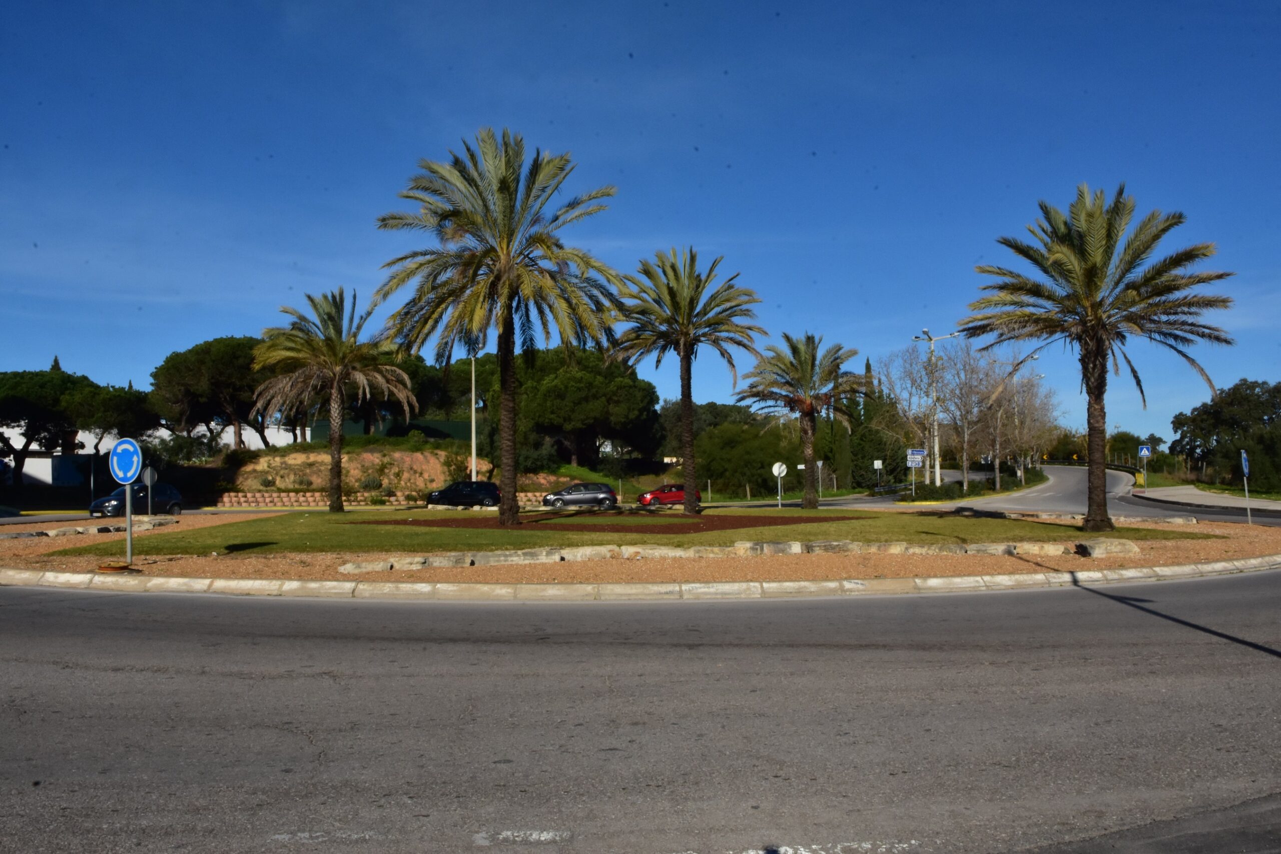 Sul Informação - Rotunda da Avenida de Ceuta em Quarteira vai estar fechada ao trânsito