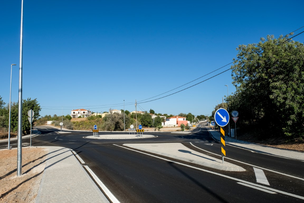 Sul Informação - Loulé inaugura redes de água e esgotos, obras e nova rotunda em Vale Judeu