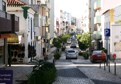 Sul Informação - Trânsito condicionado na Rua Direita para obras de manutenção