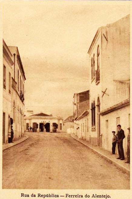 Rua da República em Ferreira do Alentejo Sul Informação