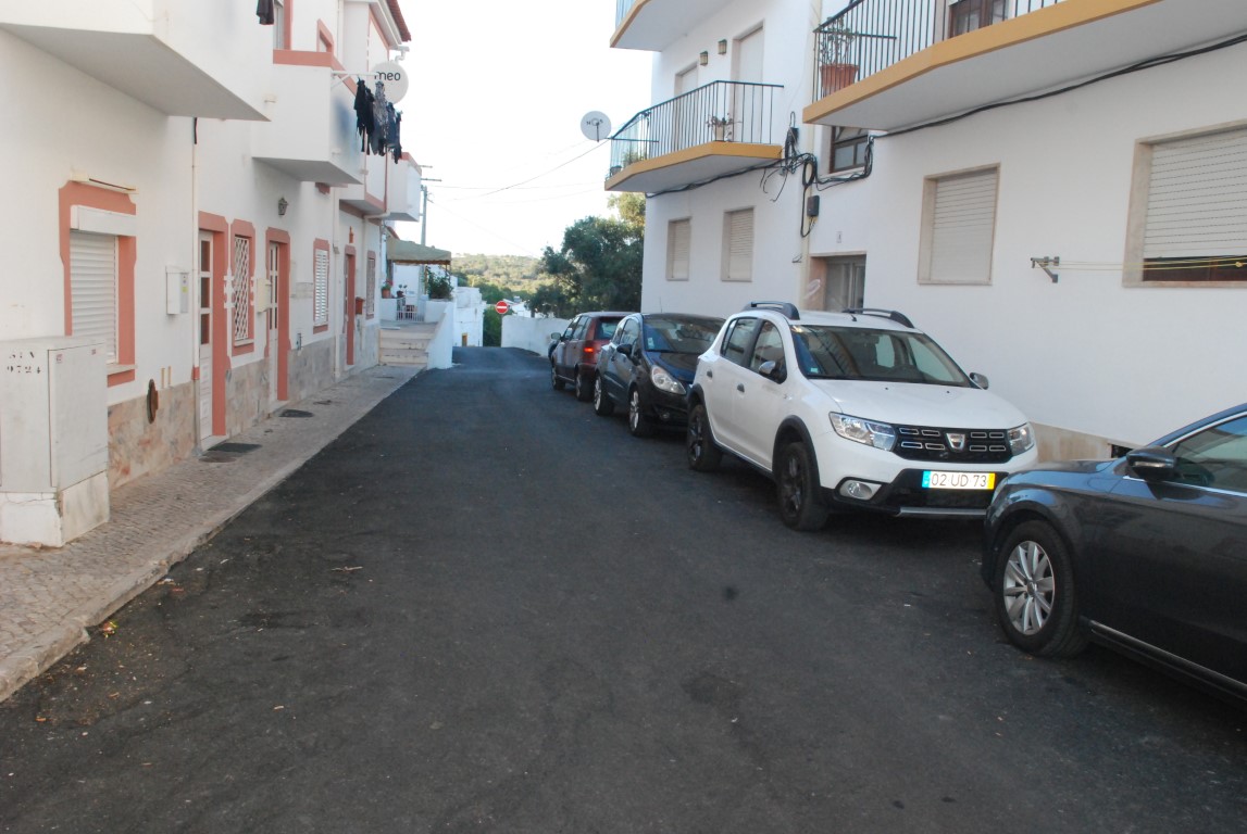 Sul Informação - Pêra e Alcantarilha já têm ruas arranjadas