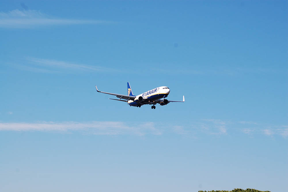 Sul Informação - Denso nevoeiro perturba tráfego aéreo em vários aeroportos britânicos