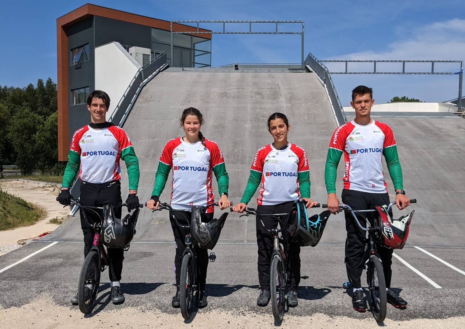 Sul Informação - Atletas de Quarteira competem na Taça de França de BMX