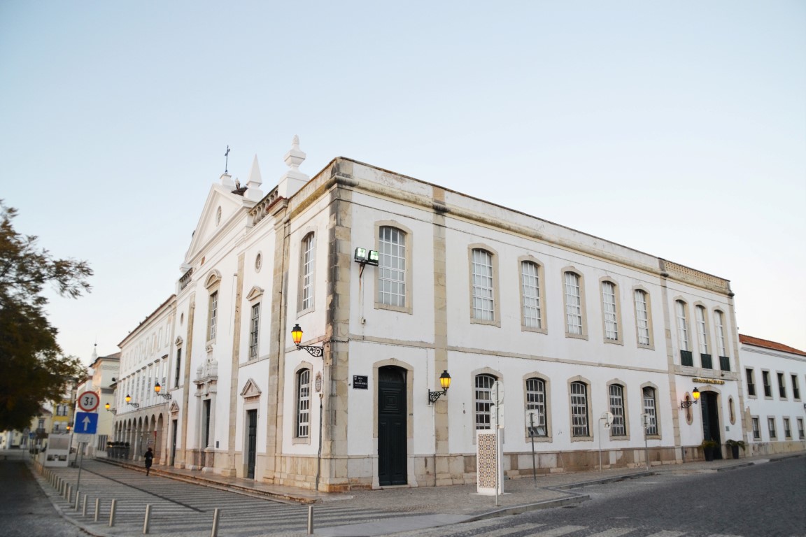 Sul Informação - Sete refugiados já chegaram a Faro e Olhão e há mais a caminho