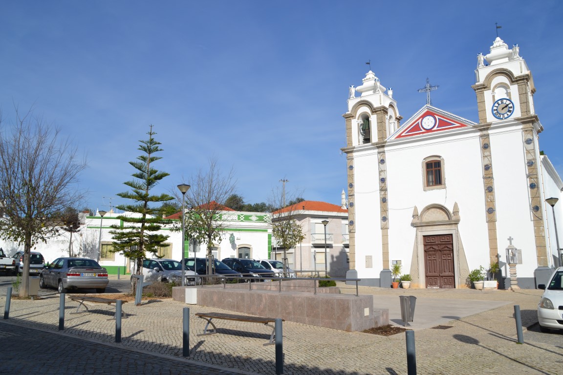 Sul Informação - Santo Estêvão tem três cafés, uma igreja e vinte habitantes, mas programação cultural não falta