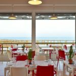 Sul Informação - Grupo Pestana abre restaurante Sea Deck à beira da Praia dos 3 Irmãos