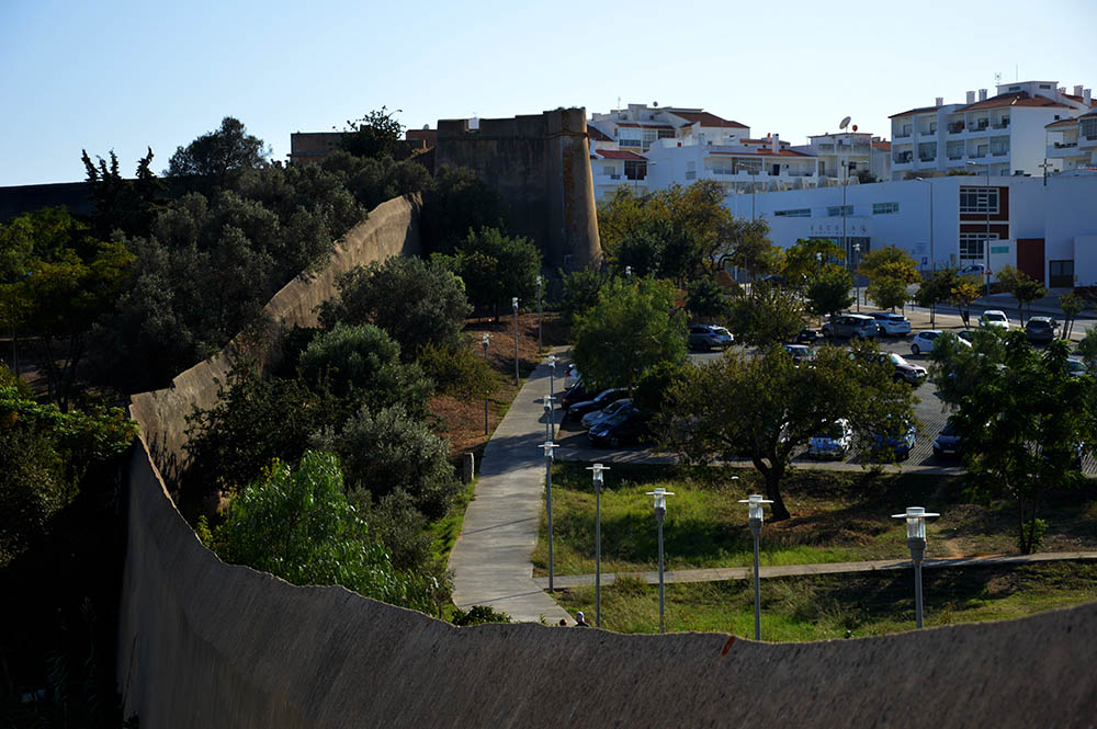 Sul Informação - Uma tarde na horta das Carmelitas, com guias turísticos, militares e outros lacobrigenses