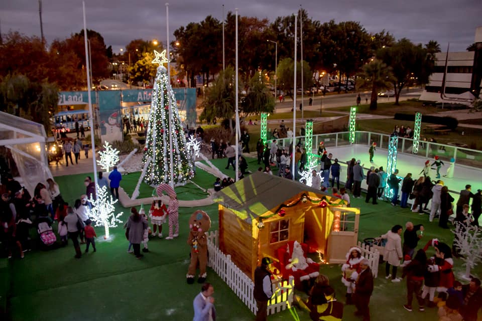 Sul Informação - Pista de gelo, presépios e canções da Disney animam Natal em Albufeira