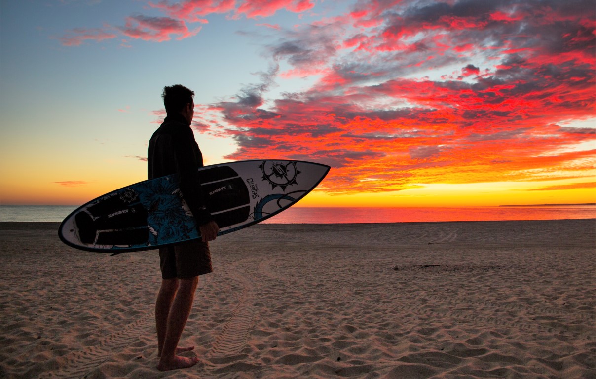 Sul Informação - Família canadiana procura surfista herói que salvou o filho na Praia D. Ana