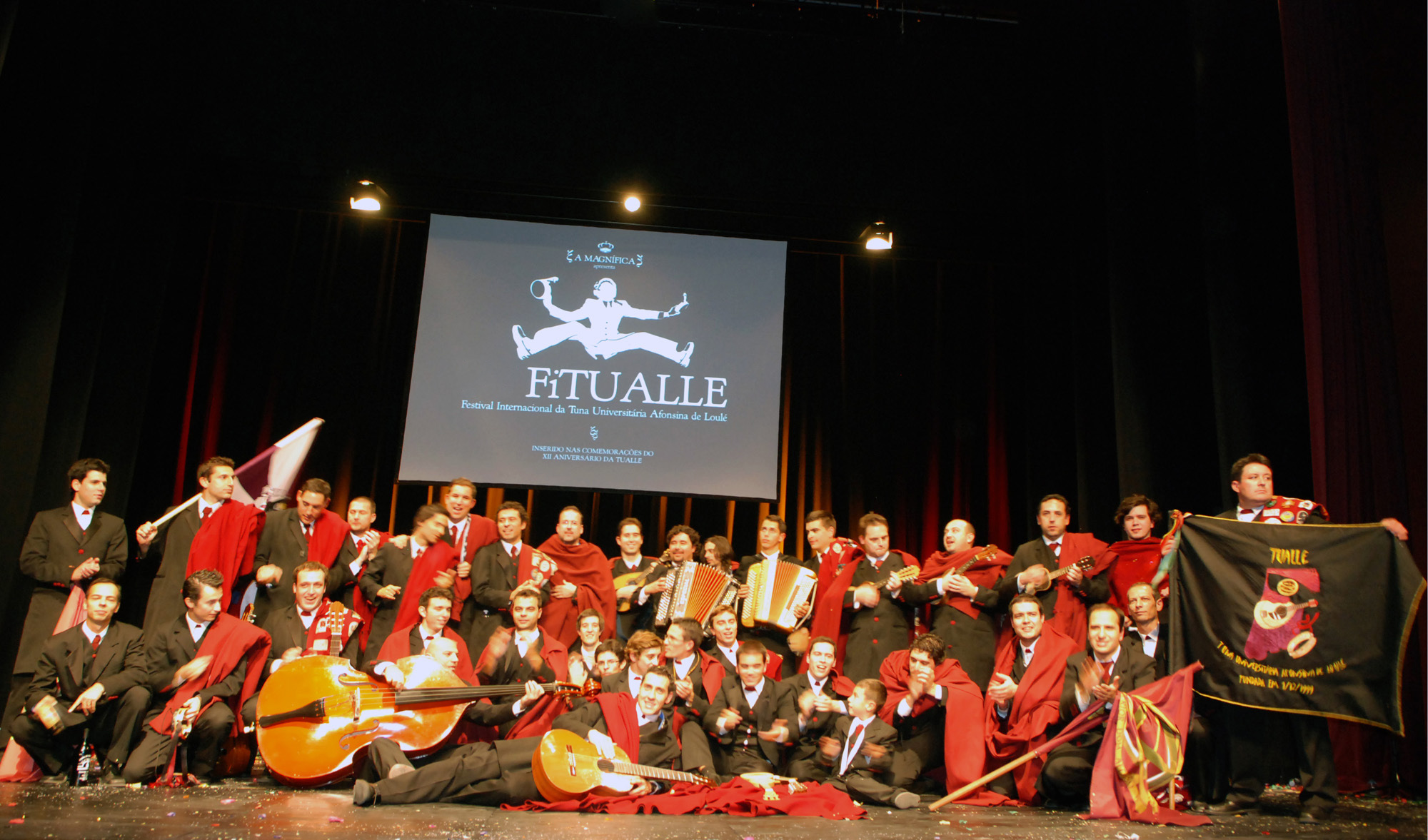 Sul Informação - Festival Internacional Tuna Universitária Afonsina de Loulé volta a animar cidade com espírito académico
