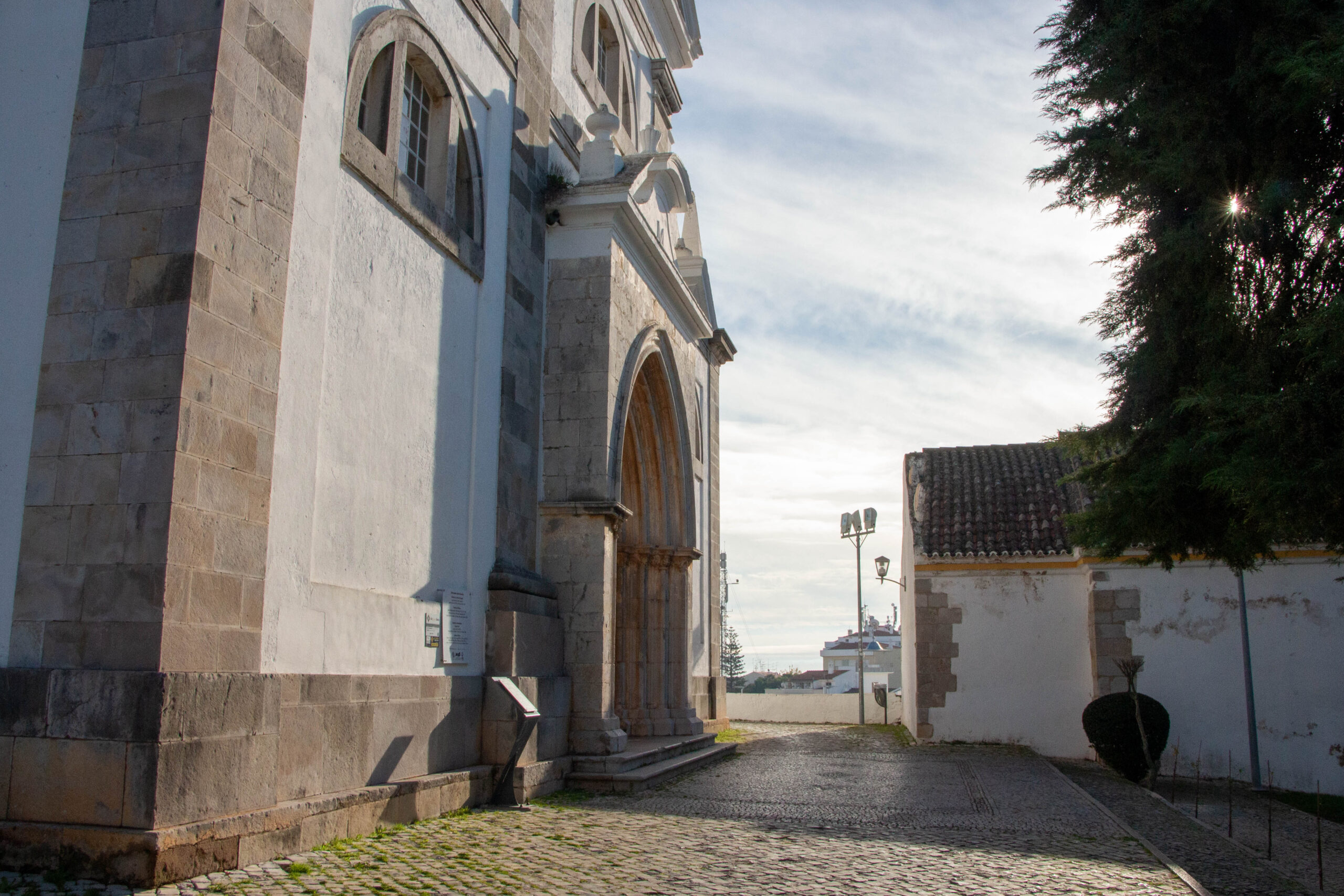 Sul Informação - Pároco de Tavira apela à ajuda de todos para restaurar as igrejas da cidade