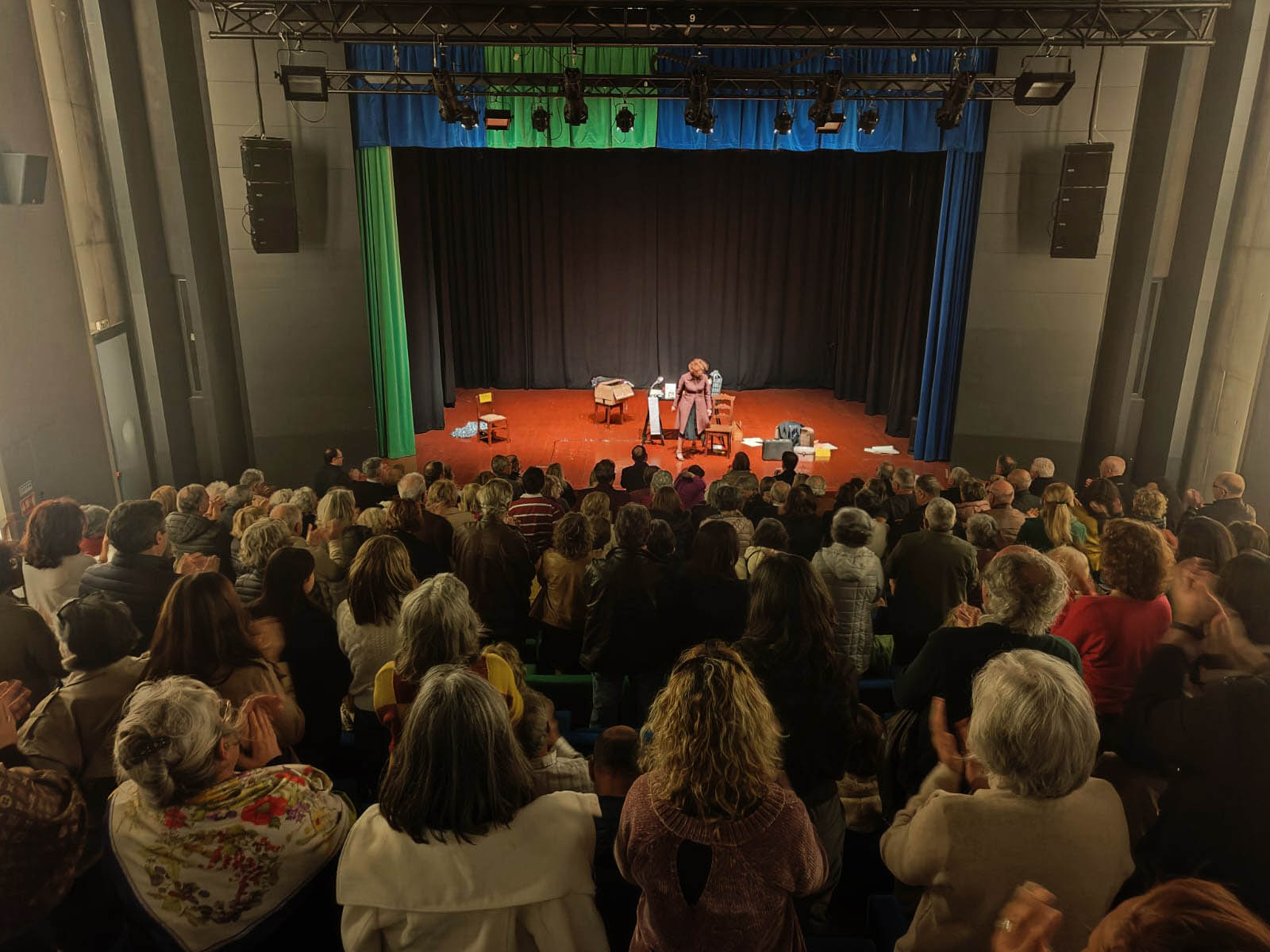 Sul Informação - Casa cheia para assistir às memórias da “falsificadora” Margarida Tengarrinha