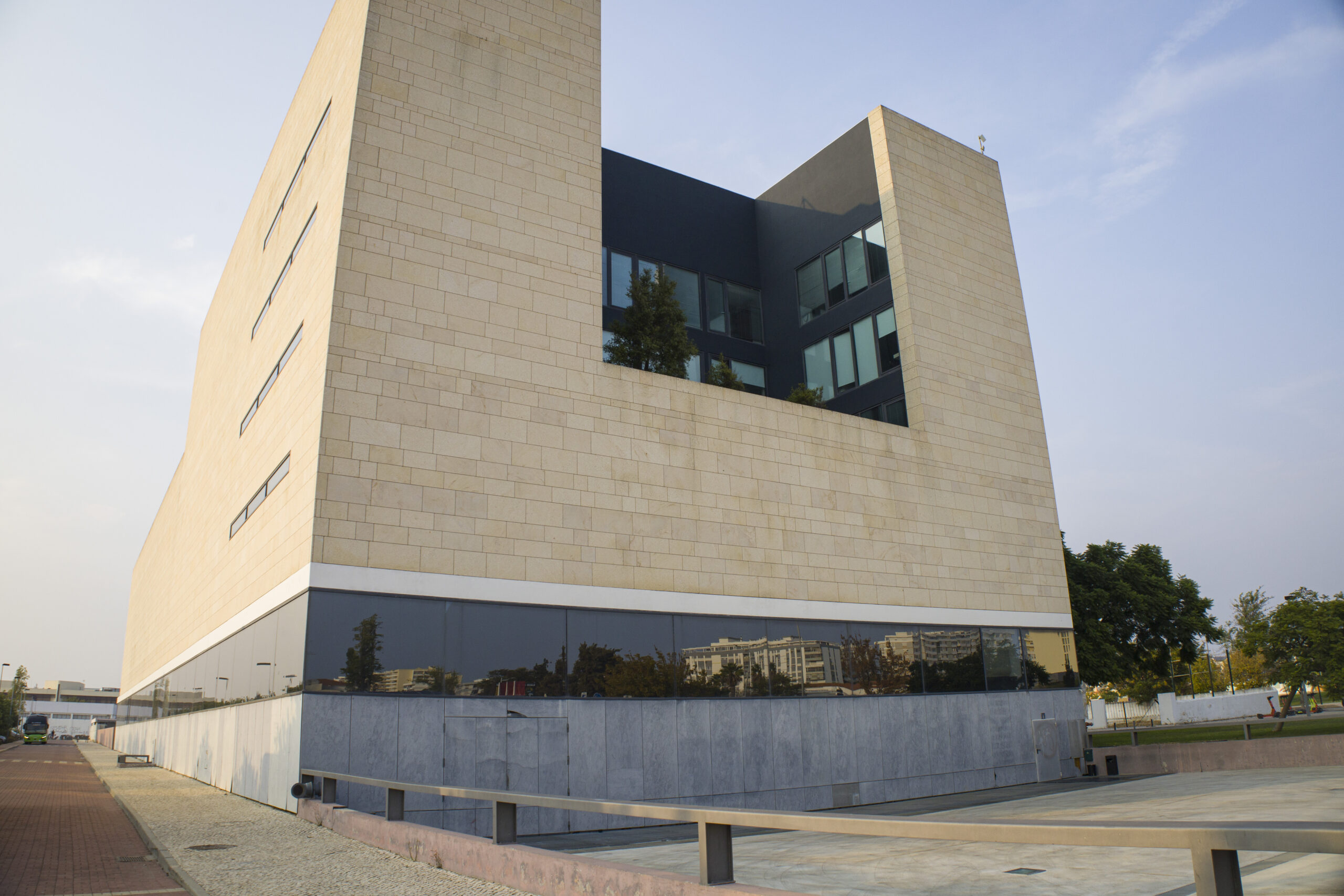 Sul Informação - “Ciclo de Arte e Comunidade” começa esta noite no Teatro das Figuras