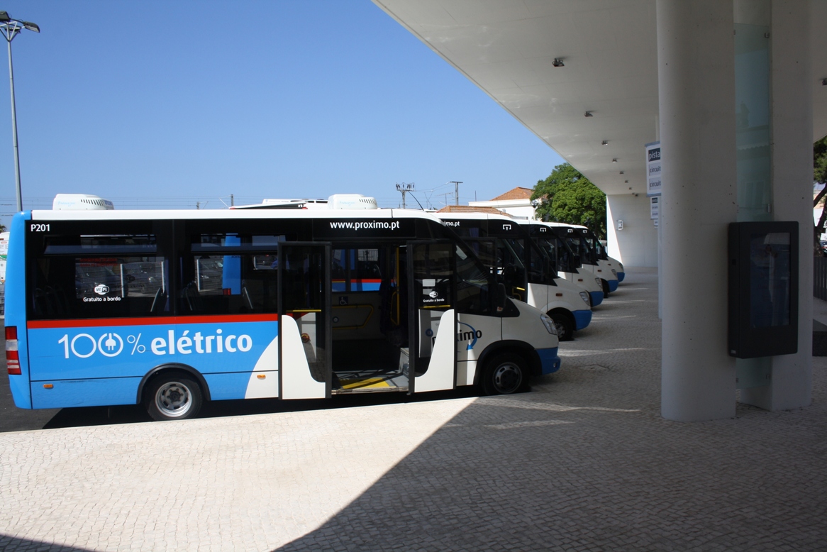 Sul Informação - Terminal das carreiras urbanas de Faro Próximo já está a funcionar