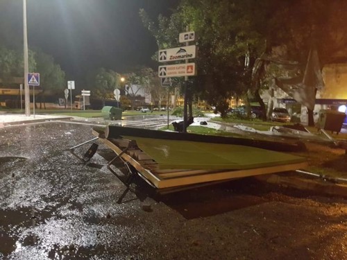 Sul Informação - Tornado causa estragos no centro de Albufeira [com fotos]