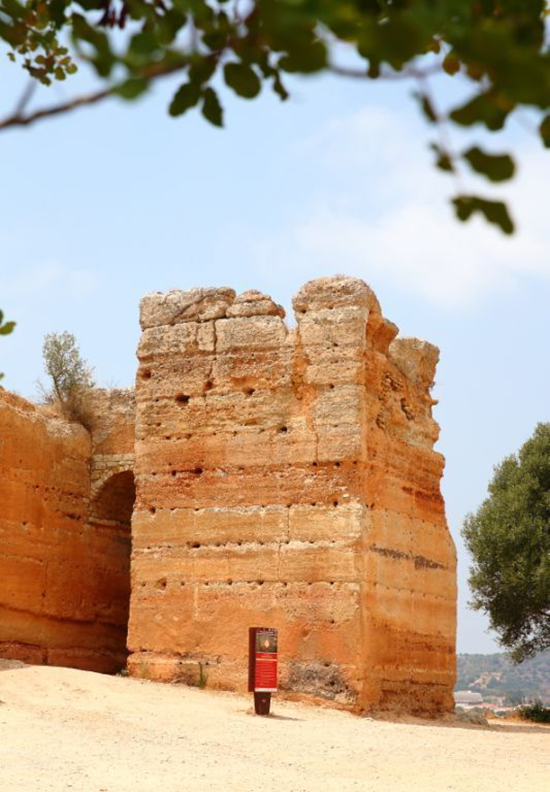 Torre albarrã do Castelo de Paderne (2)