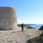 Sul Informação - Torre da Lapa volta a ser atalaia na costa de Lagoa após restauro cuidado