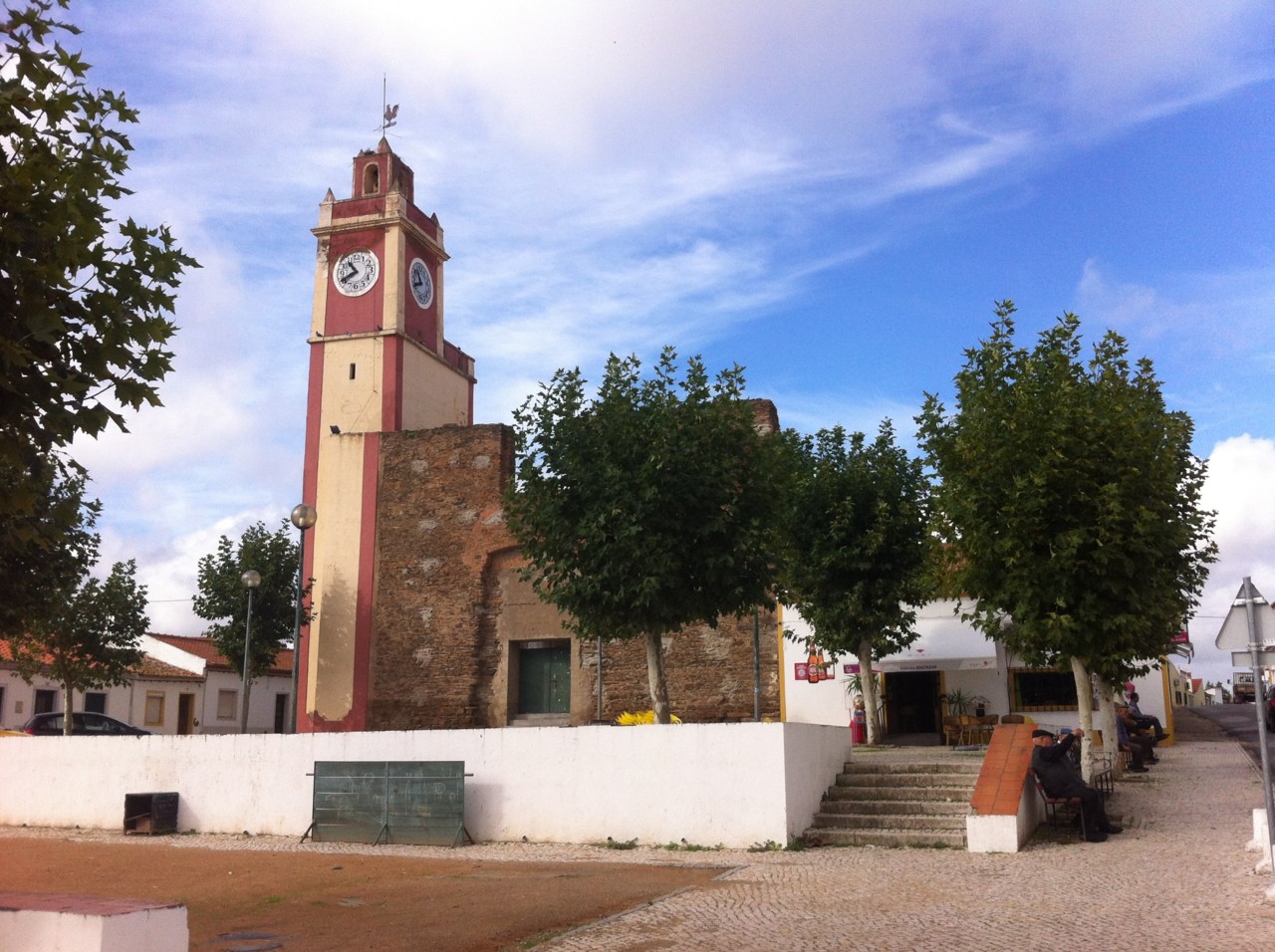 Sul Informação - Sala de espetáculos da Torre do Relógio da Amareleja inaugurada
