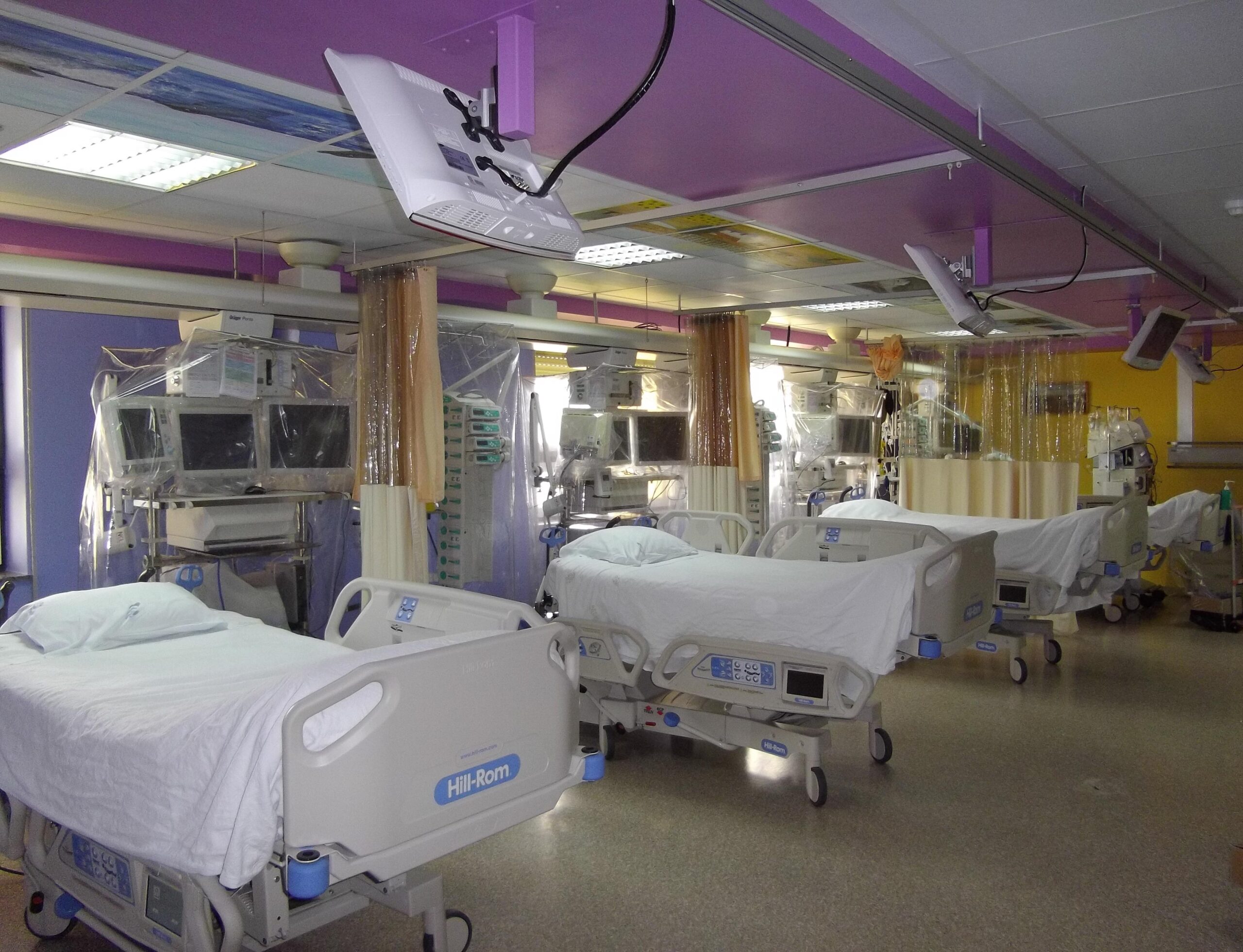Sul Informação - Obras de 1 milhão remodelam Unidade de Cuidados Intensivos do Hospital de Beja