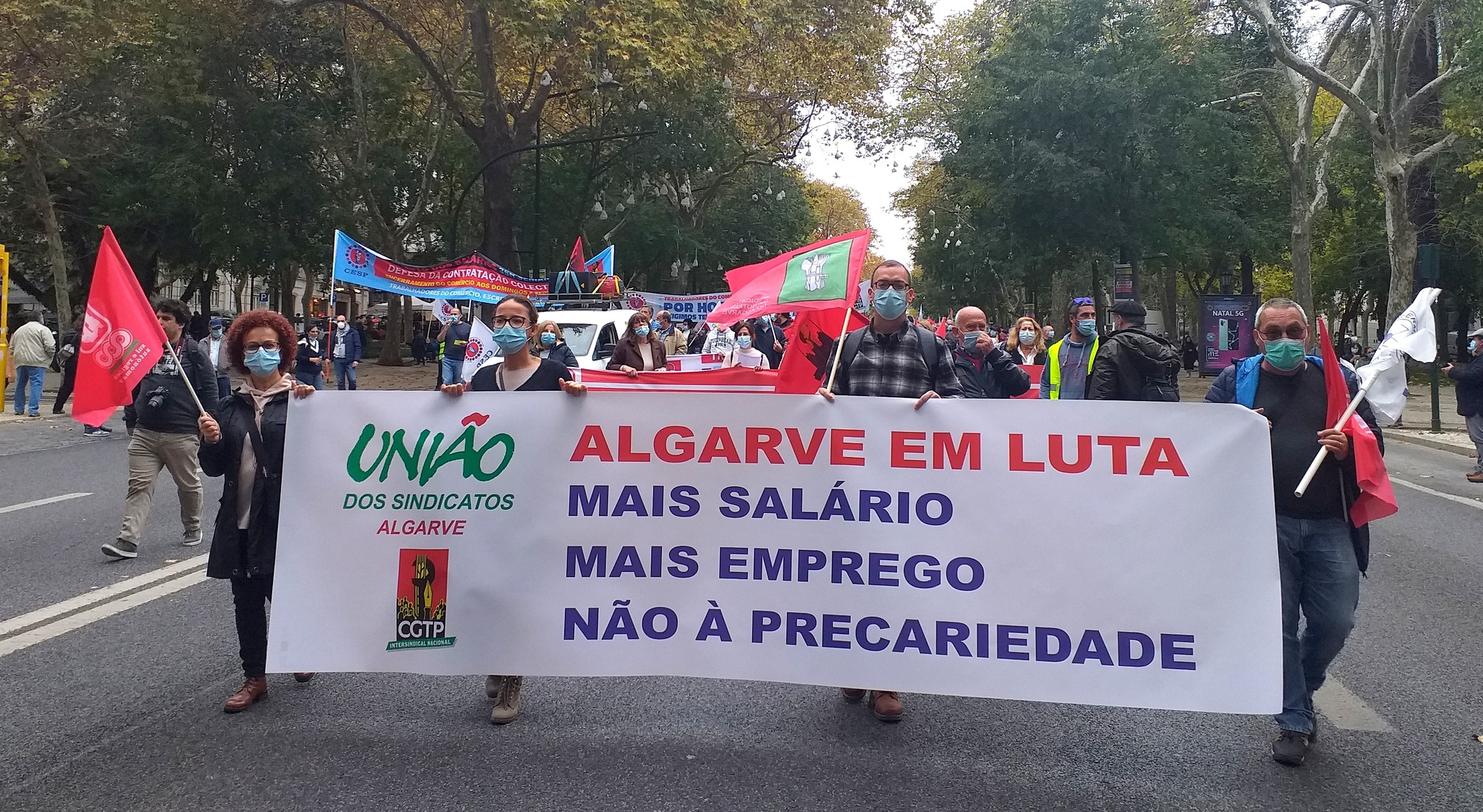 Sul Informação - Tribuna Pública em Faro apela ao aumento dos salários e pensões