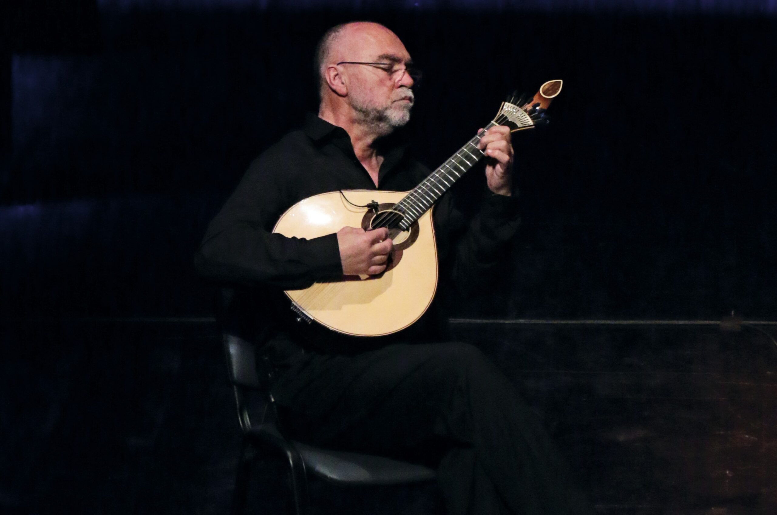 Sul Informação - Valentim Filipe protagoniza concerto de guitarra portuguesa (e não só) no Lethes