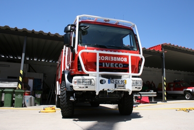 Sul Informação - Câmara de Aljezur entrega Veículo Florestal de Combate a Incêndios aos Bombeiros
