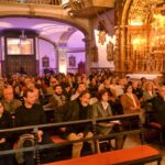 Sul Informação - Fotogaleria: Igreja do Carmo transformou-se em sala de cinema para ver “Aurora”