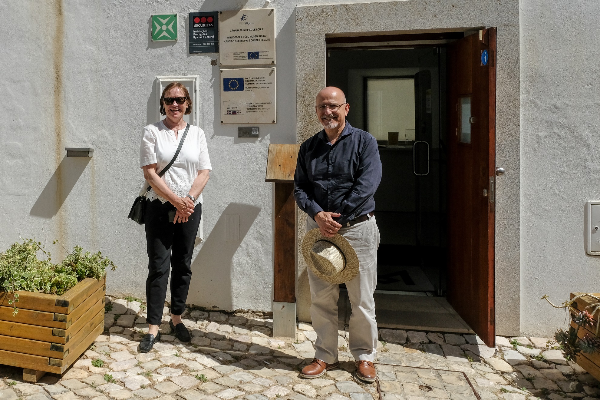 Sul Informação - Embaixadora da Noruega visita Alte para conhecer intervenções urbanísticas