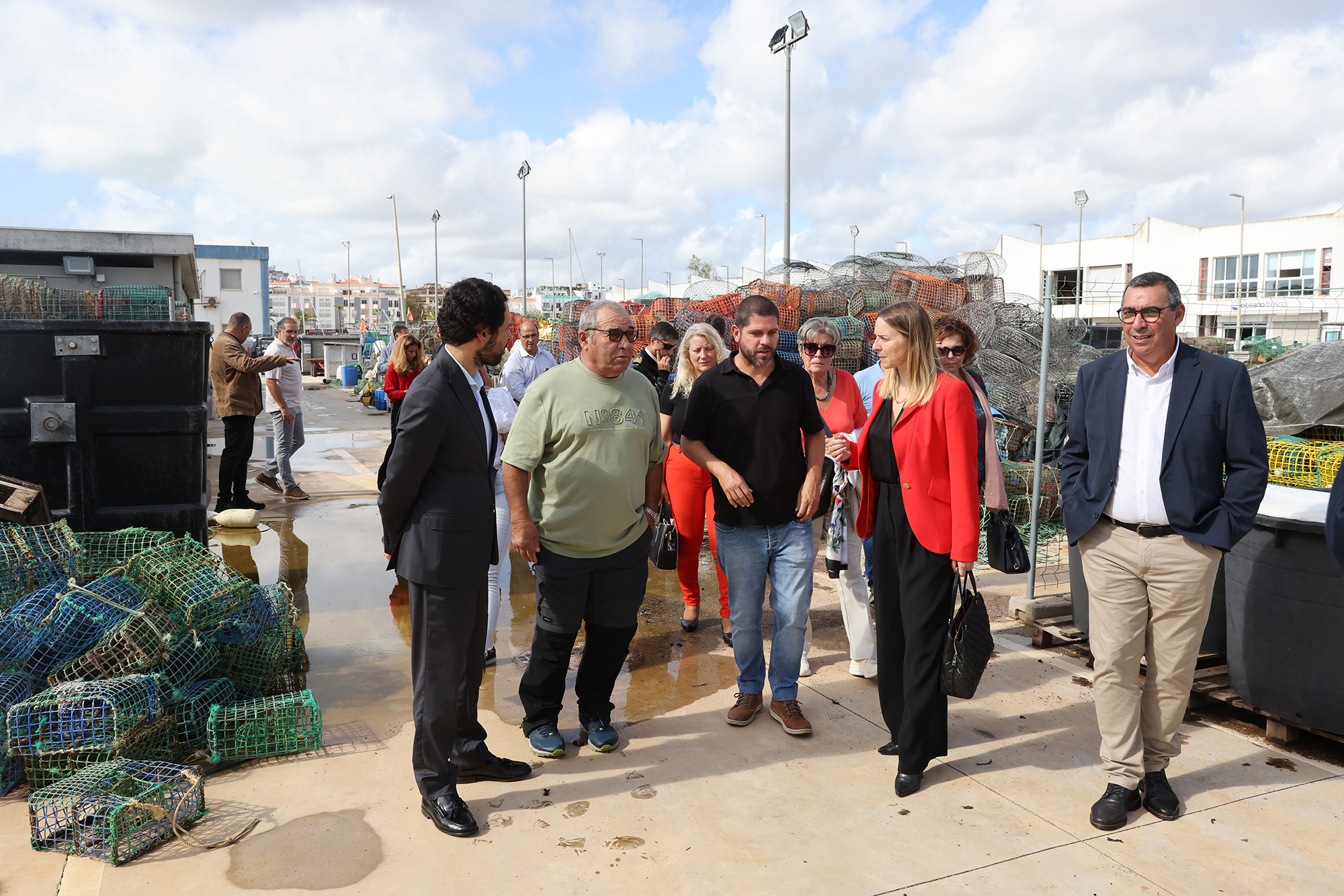 Sul Informação - Secretária de Estado das Pescas visita obras da Docapesca e fala sobre o futuro em Lagos