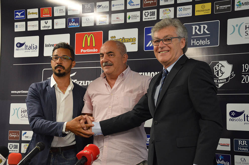 Sul Informação - Vítor Oliveira no Portimonense: «Tudo o que não seja a subida à Primeira Liga é um mau resultado»