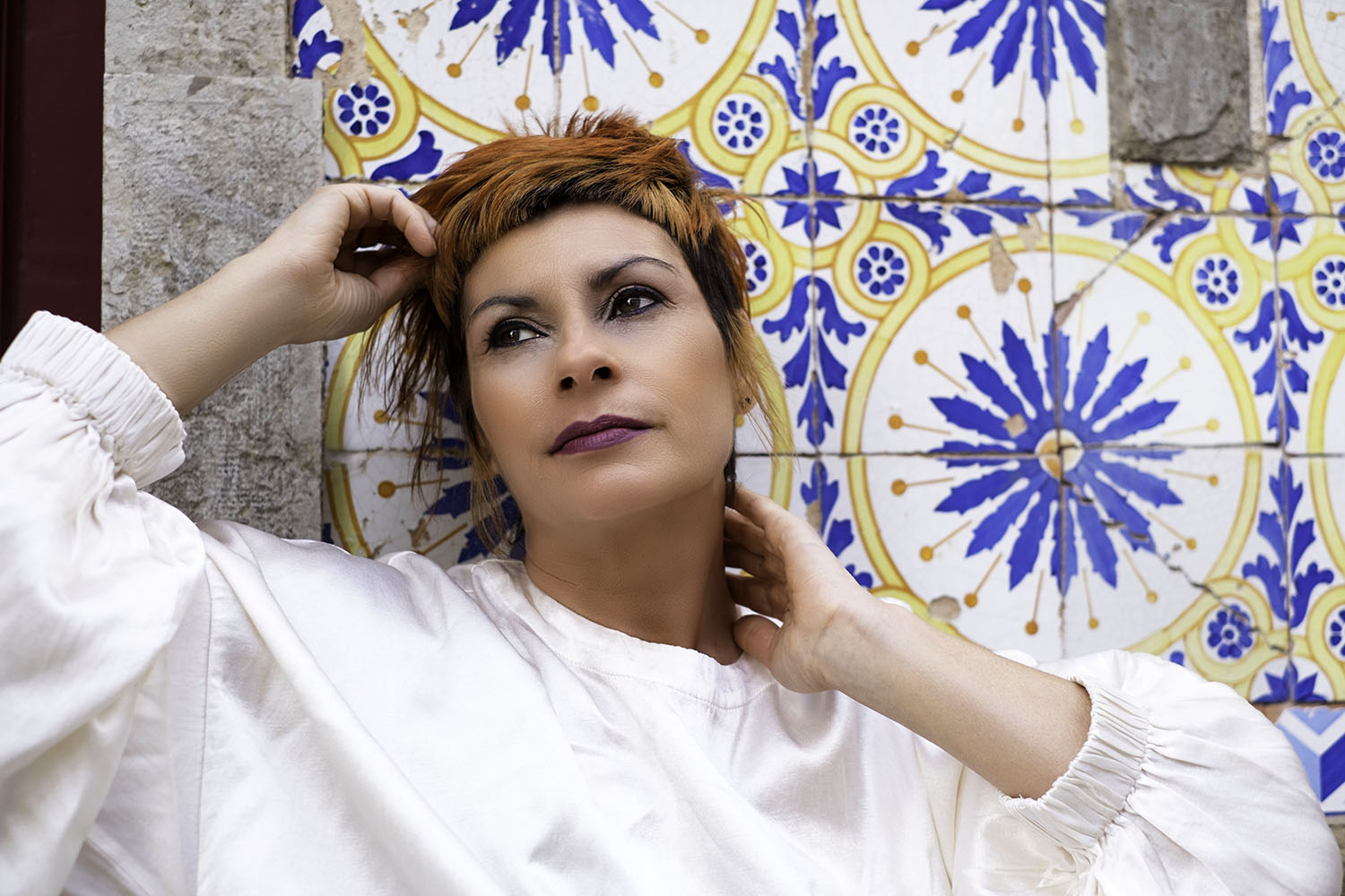 Sul Informação - Viviane apresenta o seu novo CD em formato intimista no Club Farense