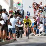 Sul Informação - Ethan Hayter caiu, mas segue de amarelo e aumenta distância para João Rodrigues na Volta ao Algarve