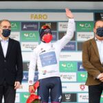 Sul Informação - Volta ao Algarve: Fabio Jakobsen volta a vencer ao sprint na chegada a Faro [com fotogaleria]