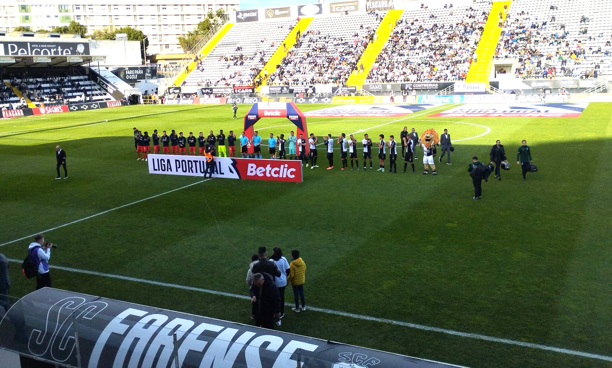 Sul Informação - Farense vence Gil Vicente com golo nos descontos