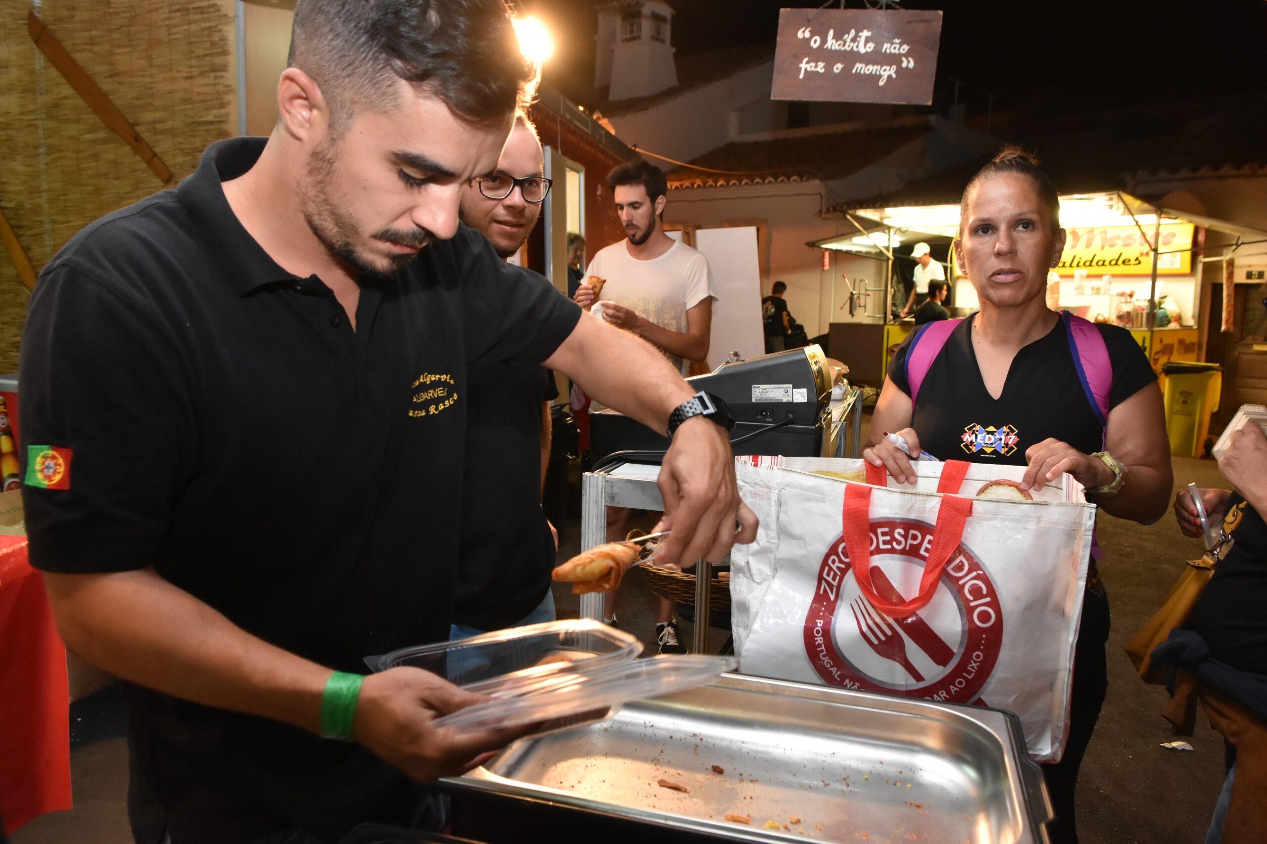 Sul Informação - Movimento “Zero Desperdício” recolheu 114 quilos de alimentos no MED