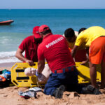 Sul Informação - Época balnear arrancou em Albufeira com problema da Praia do Inatel «minimizado»