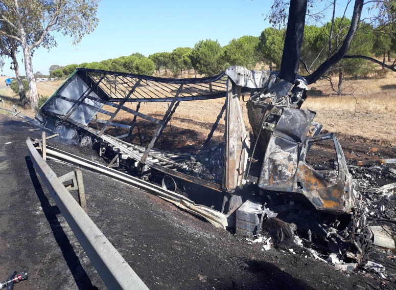 Sul Informação - Motorista morre carbonizado em despiste seguido de capotamento em Ourique