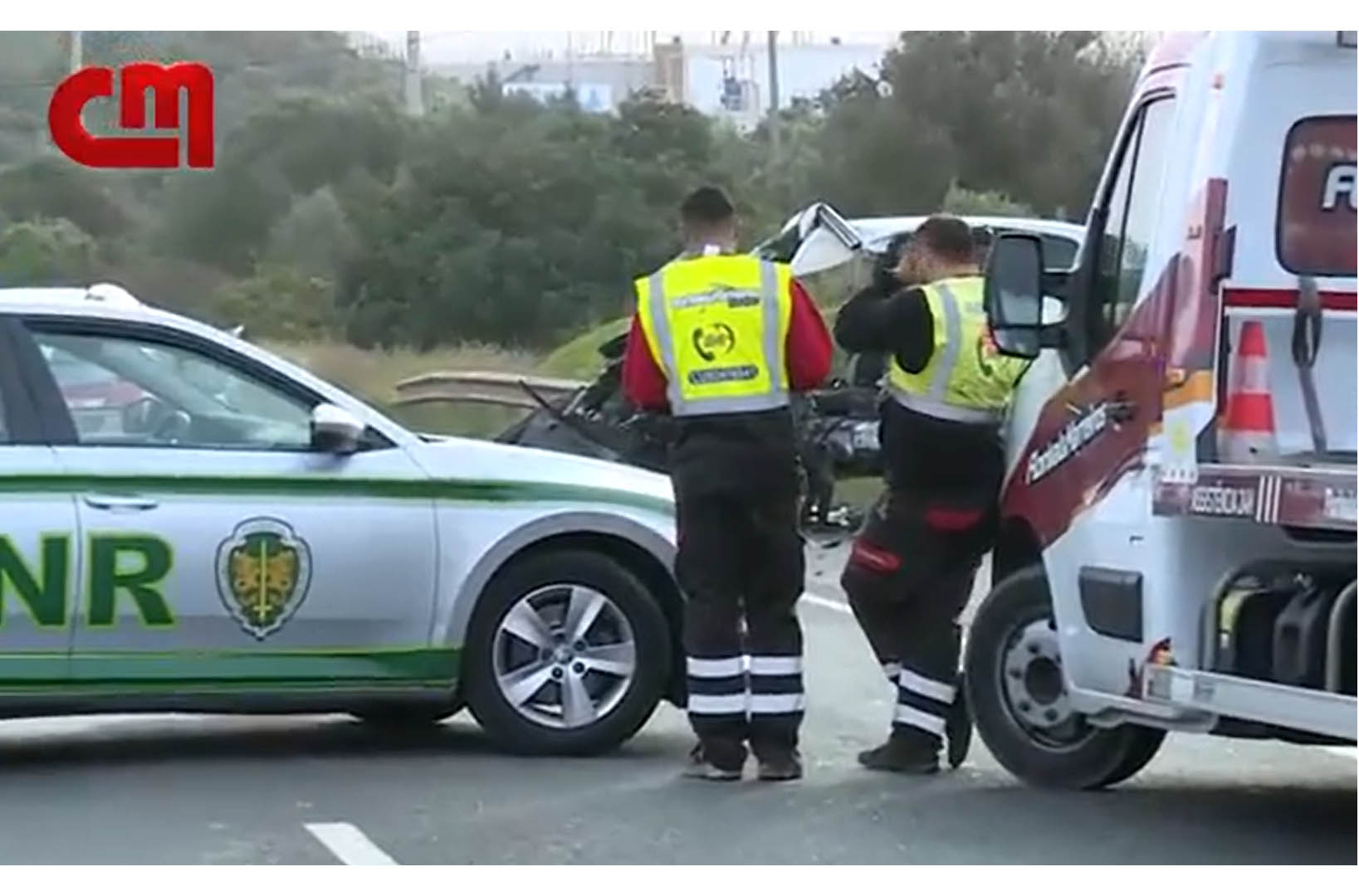 Sul Informação - Homem de 53 anos morre em colisão frontal na EN125. Há 2 feridos graves