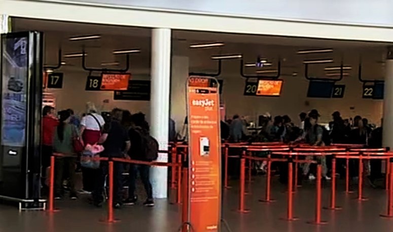 Sul Informação - Companhias aéreas estrangeiras tentam contornar falta de combustível em Faro