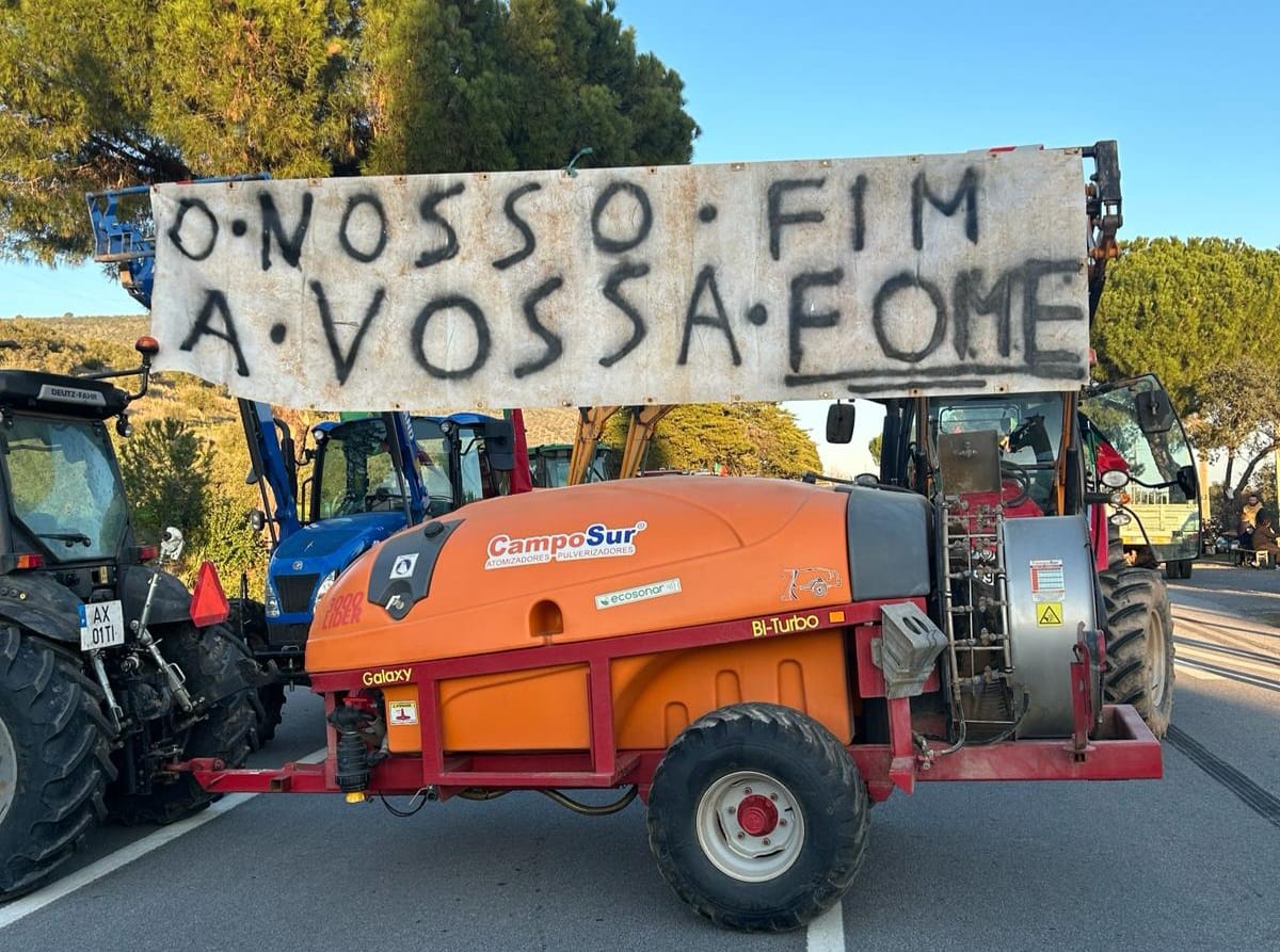 Sul Informação - Agricultores: Estrada em Vila Verde de Ficalho é a única via cortada no país