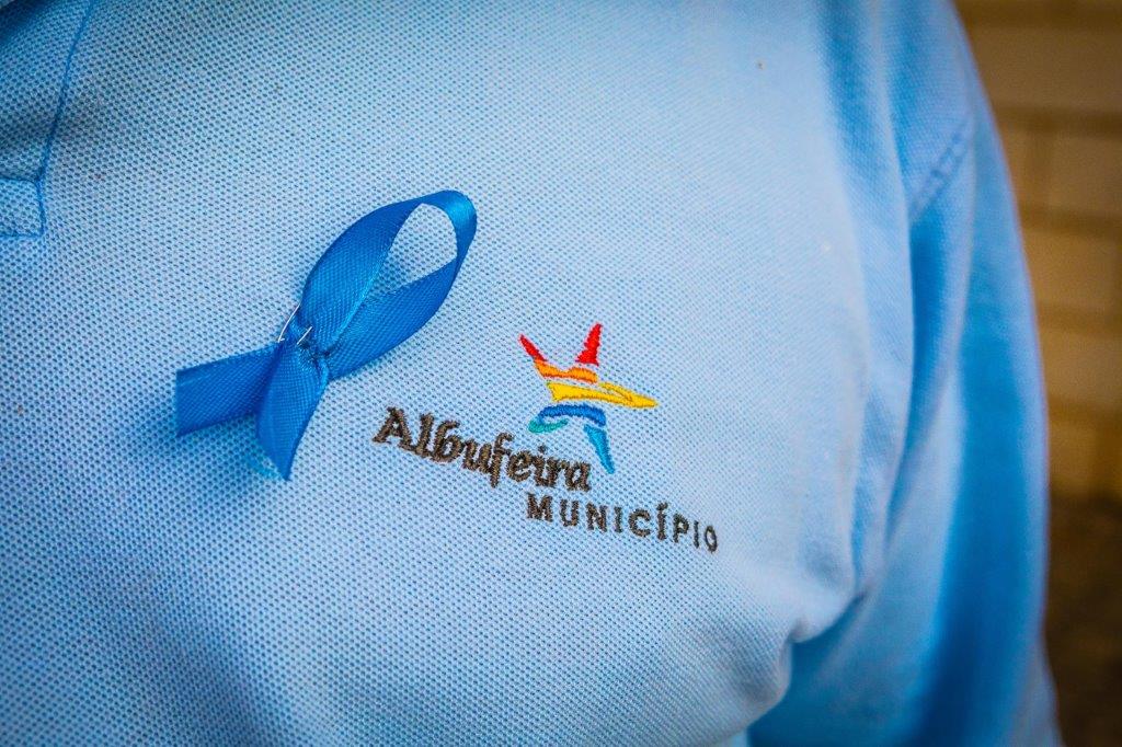 Sul Informação - Albufeira: Um laço azul no peito para alertar para o cancro da próstata